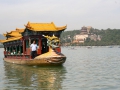 Een drakenboot bij het Zomerpaleis in Beijing